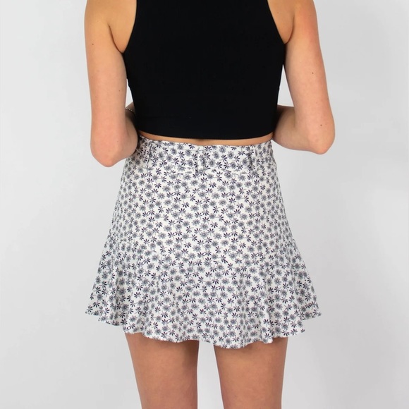 Grey Bandit size small skort - Picture 7 of 7